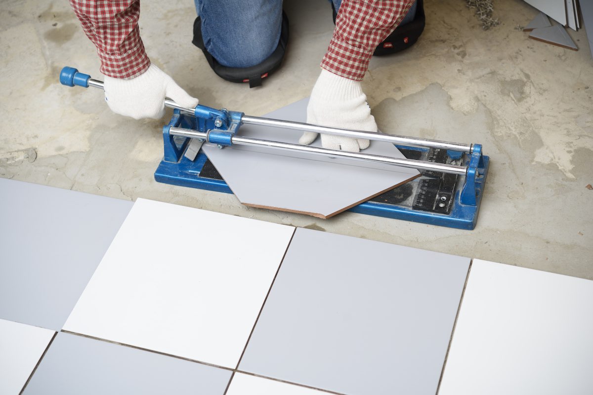 cutting ceiling tiles