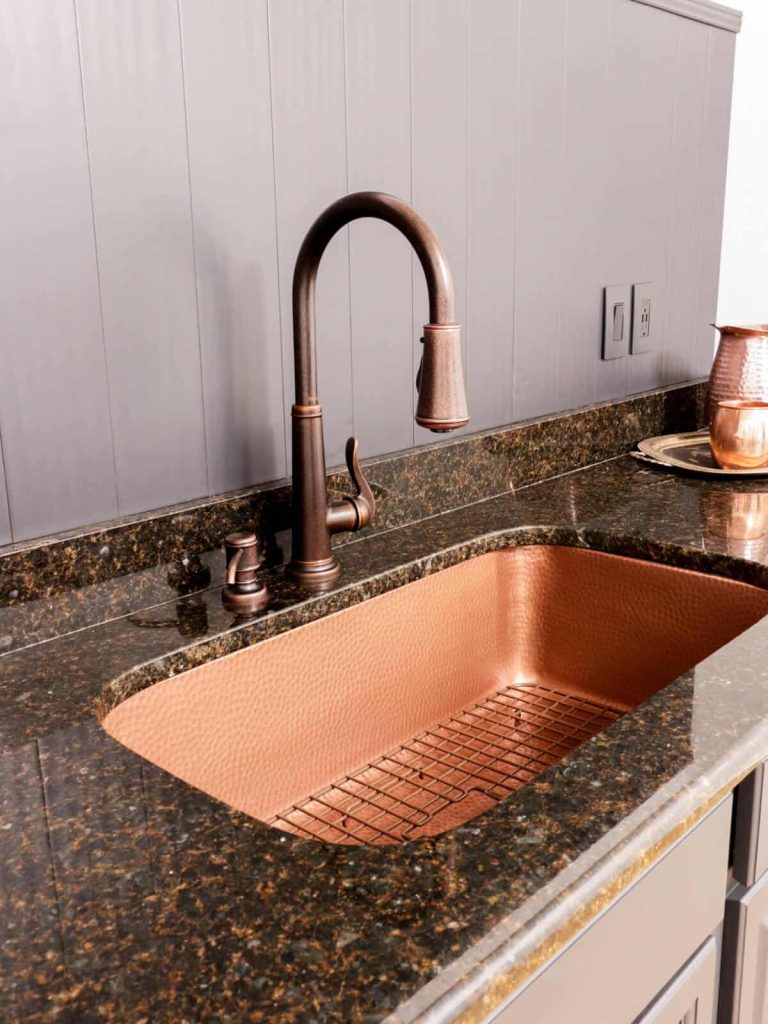 A Guide to Replacing Your Old Kitchen Sink Like a Pro