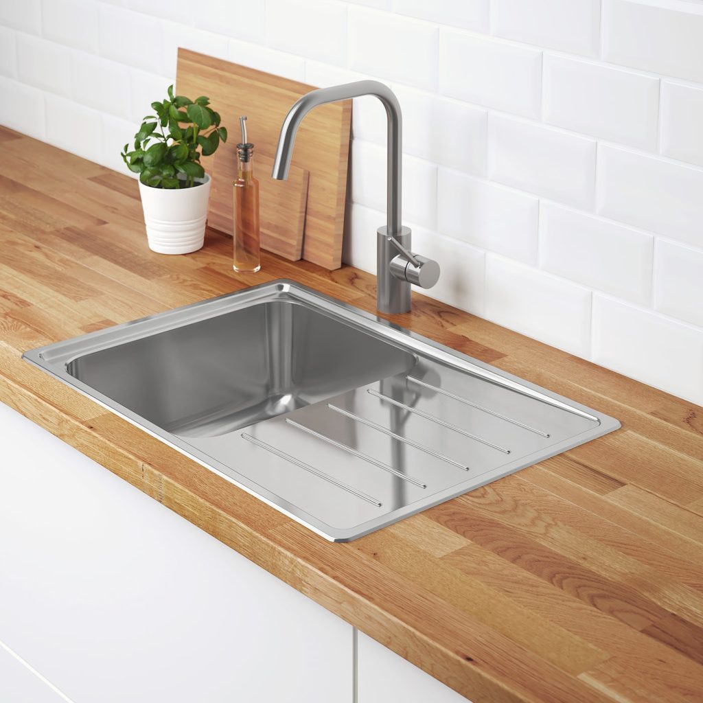 Tips for Dealing with a Smelly Kitchen Sink Drain