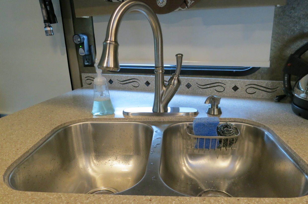 How to Remove a Kitchen Sink Faucet: Step-by-Step Guide