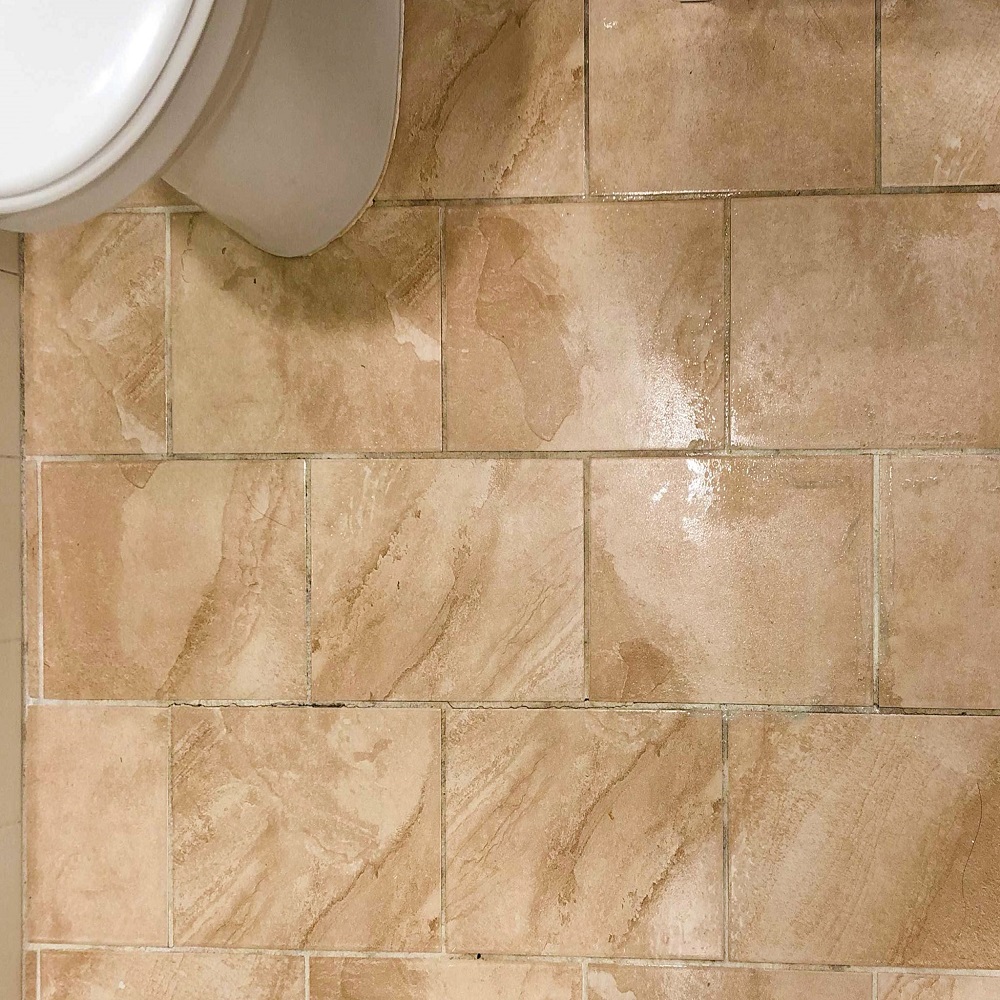 how to clean bathroom tile