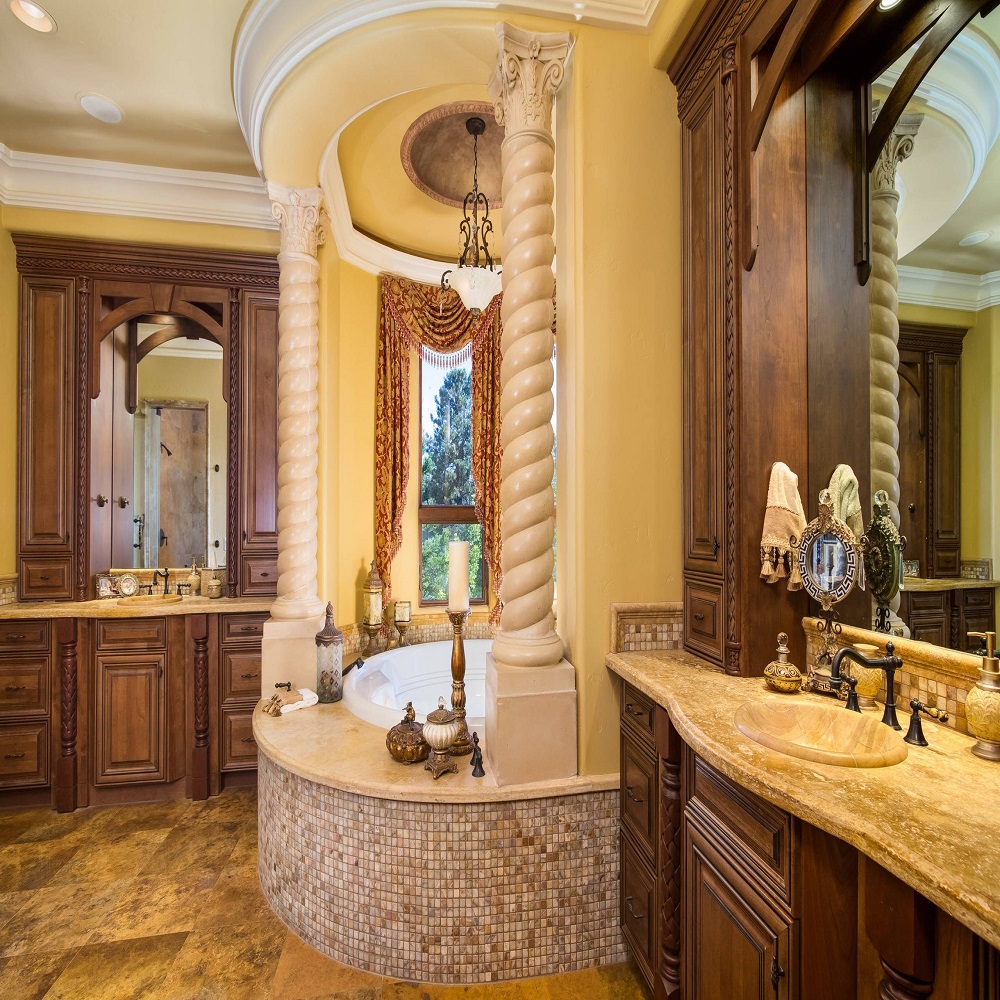 mediterranean bathroom